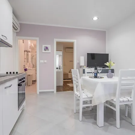 Drop In Luxury ספליט