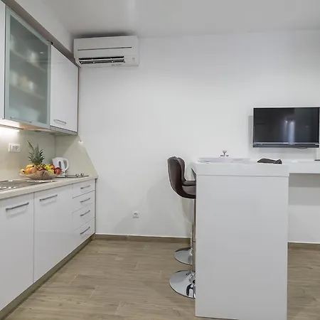 Drop In Luxury דירה *