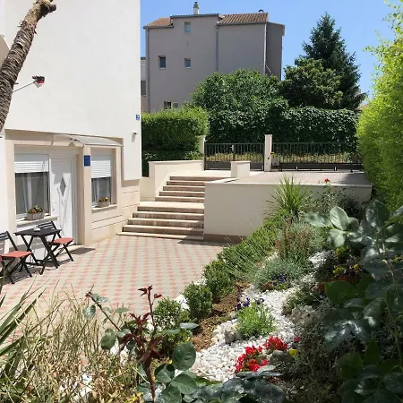 Апартаменты Drop In Luxury